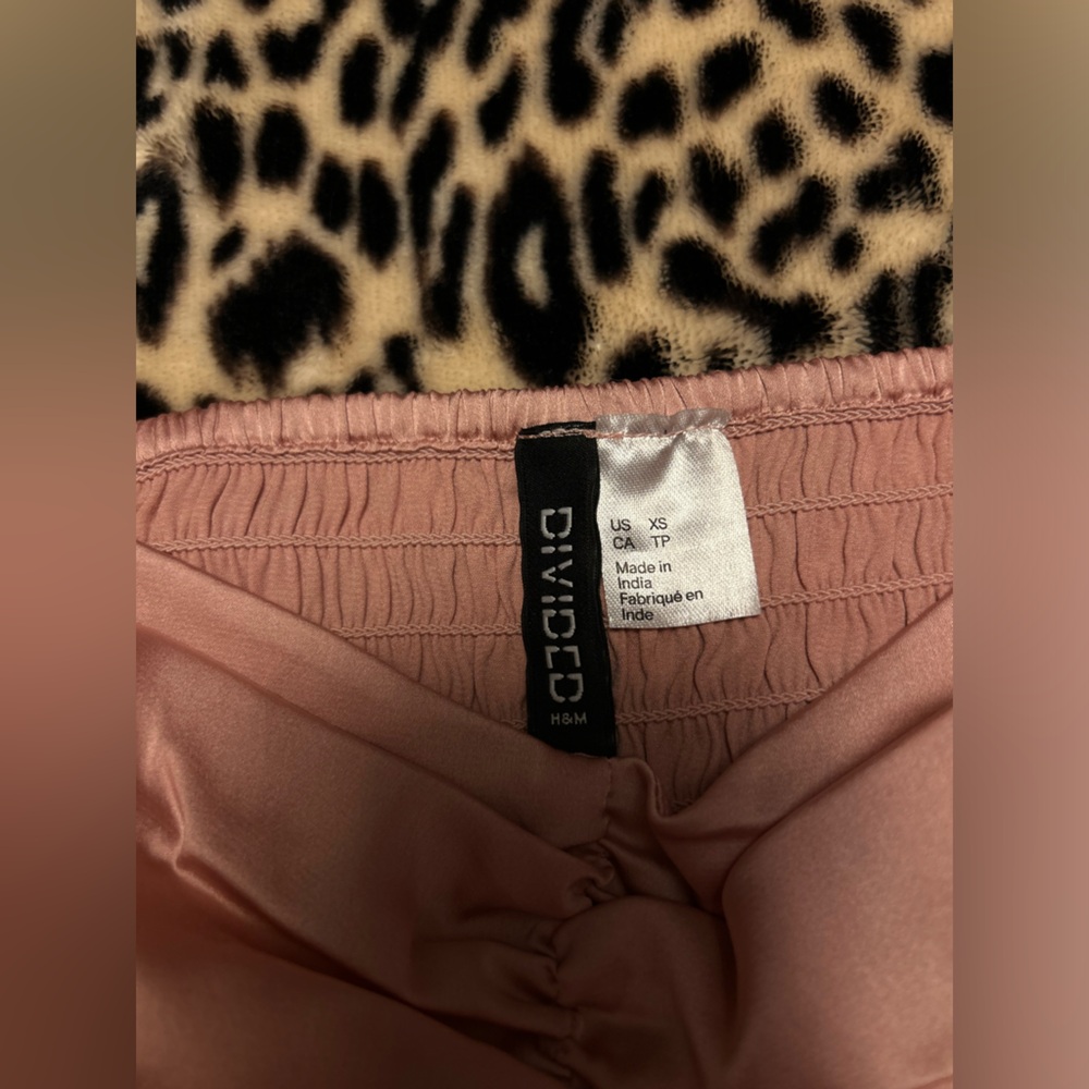 Pink Silk Long Sleeve Satin Stretchy Top Slightly Cropped size extra small - Picture 2 of 3